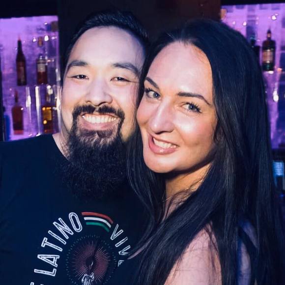 Meet your Posher, Cassandra - Picture 1 of 1